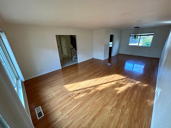 3rd image of 4602 Royal Garden Pl