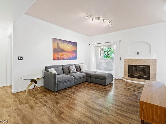 4th image of 1704 Hills Of Red Dr Unit 103