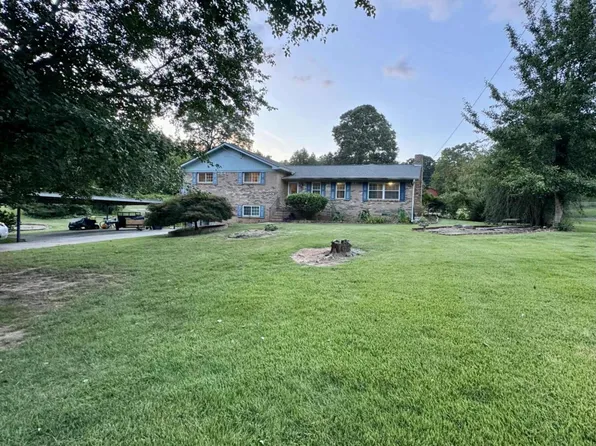 1035 Cherokee Trl, Woodstock, GA 30189