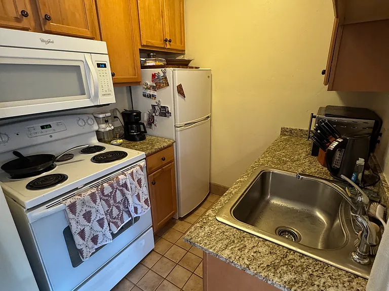 903 Bennett Ave #5 — Photo 3