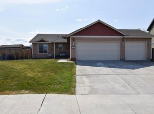 993 SW 25th Ln, Redmond, OR 97756