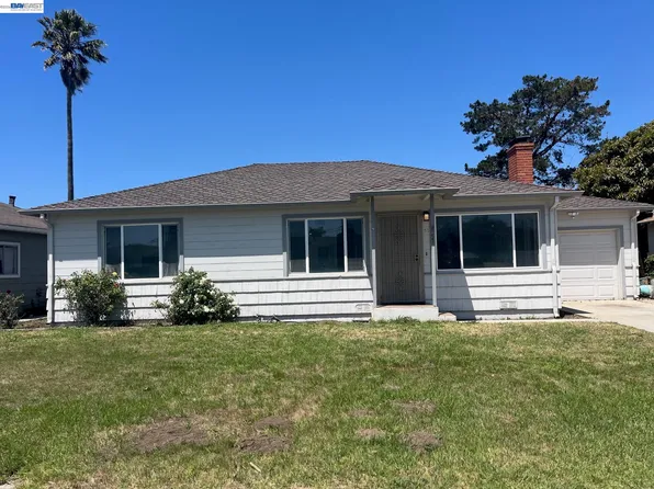 (undisclosed Address), Salinas, CA 93905