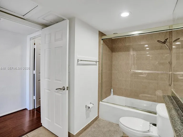 5600 Collins Ave #5R — Photo 18