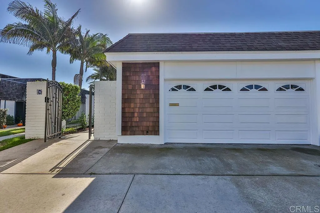 3 bed, 1604 sqft, $6,000 — Photo 1