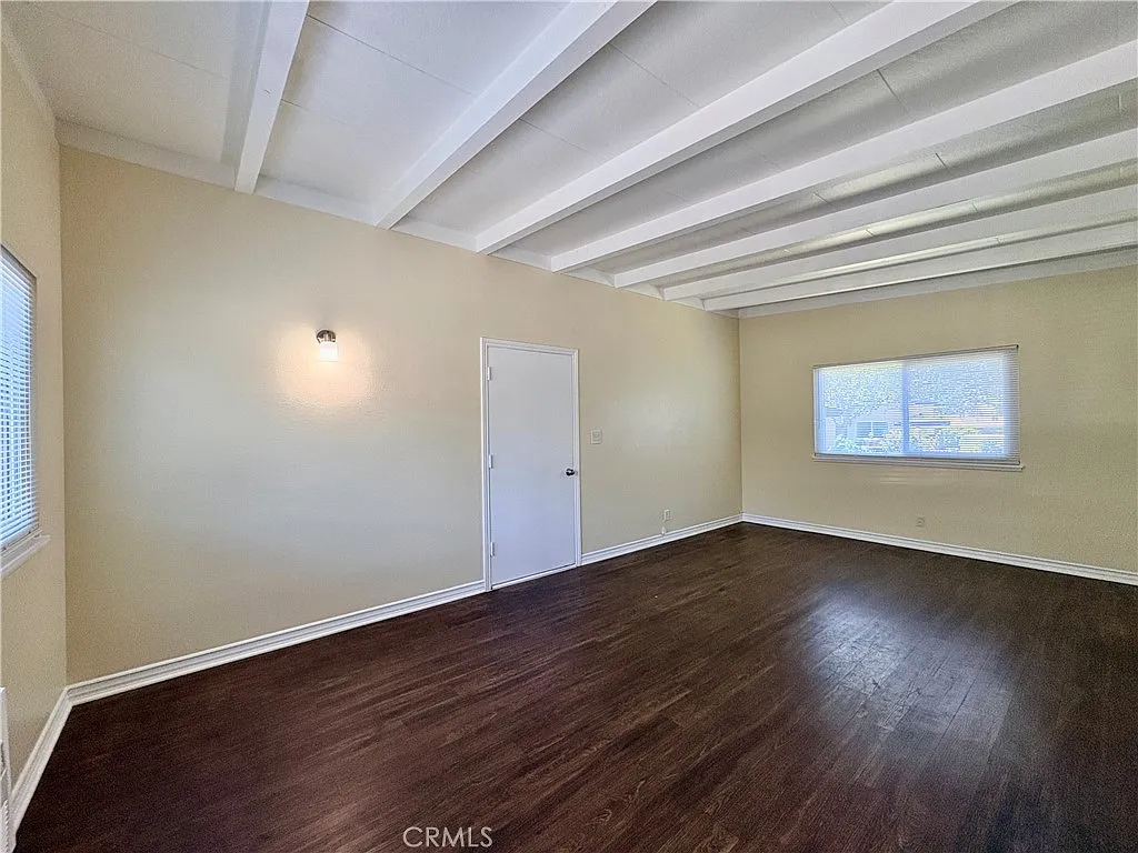 2 bed, 672 sqft, $2,200 — Photo 4