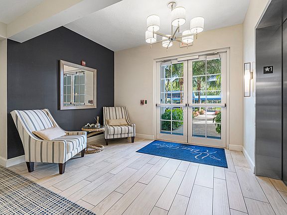 4th image of 1023 Bay Colony Dr S #1023