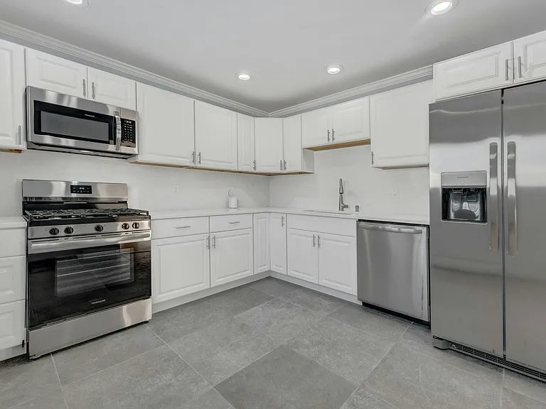 16 Cypress Peak Ln — Photo 3
