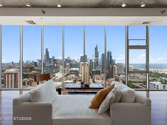 3rd image of 1720 S Michigan Ave APT 3018