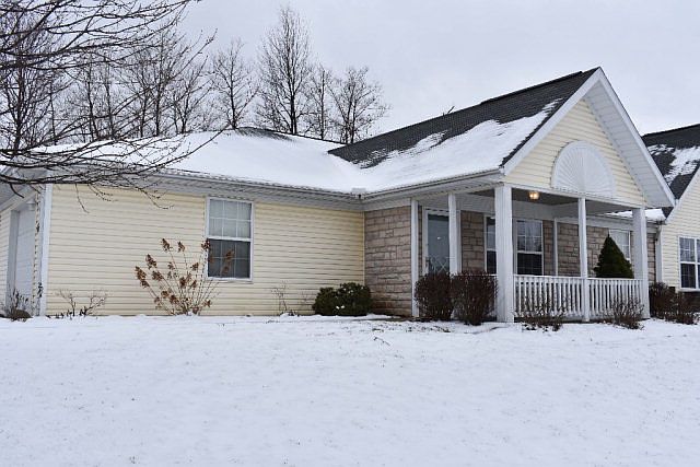 1st image of 648 Villa Dr