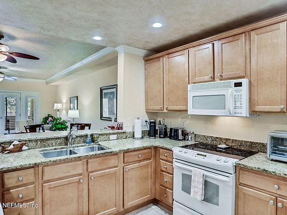 5th image of 200 BELLA HARBOR Court #105