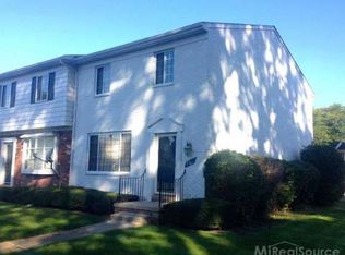 548 Fox Hills Dr S, Bloomfield Hills, MI 48304