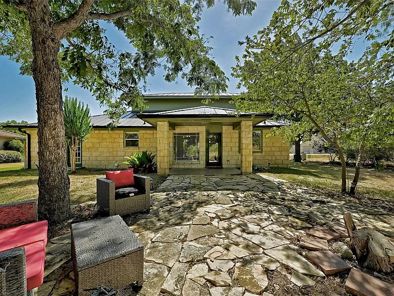 410 Hi Cir W — Photo 23