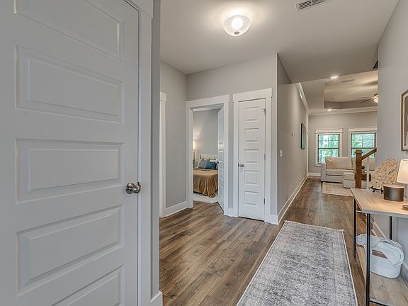 4th image of 2423 Fig Dr