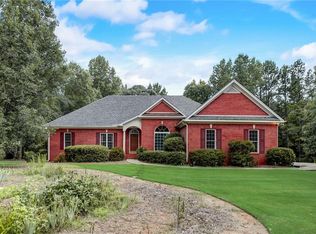 412 Antrim Glen Dr, Hoschton, GA 30548