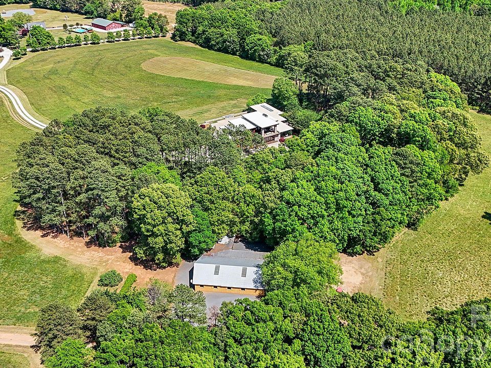 2nd image of Faires Rd