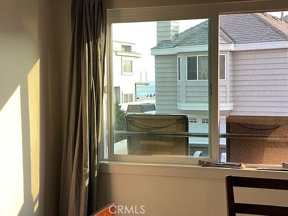 3rd image of 4704 Seashore Dr