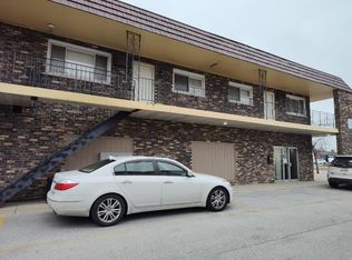 7840 W 103rd St #3, Palos Hills, IL