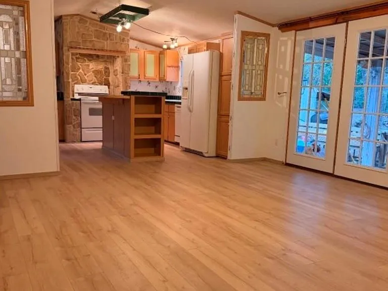 642 Hidden Oaks Dr — Photo 4