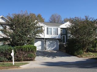 1185 Crest Ridge Dr, Bedford, VA 24523