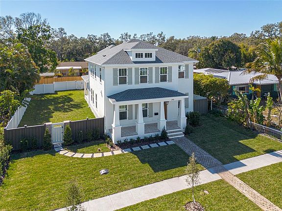 3rd image of 246 23rd Ave SE