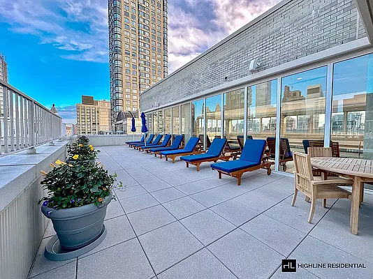 Rented by Highline Residential | media 41