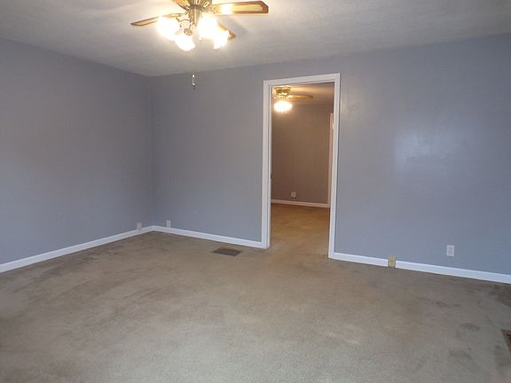 4th image of 5045 S 37th St