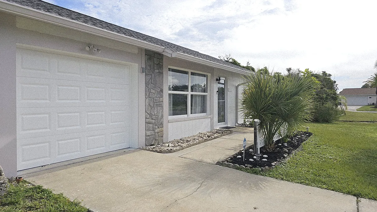 13398 Ballon Ave - 13398 Ballon Ave