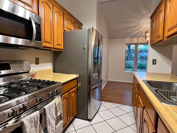 3rd image of 3323 Quanah Pl