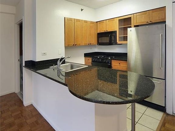 5th image of 363 W 30th St APT 5G