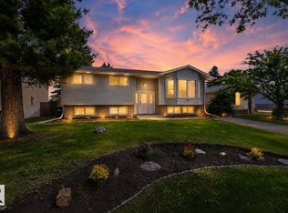 82 Rosewood Dr, Strathcona County, AB T8A0L9