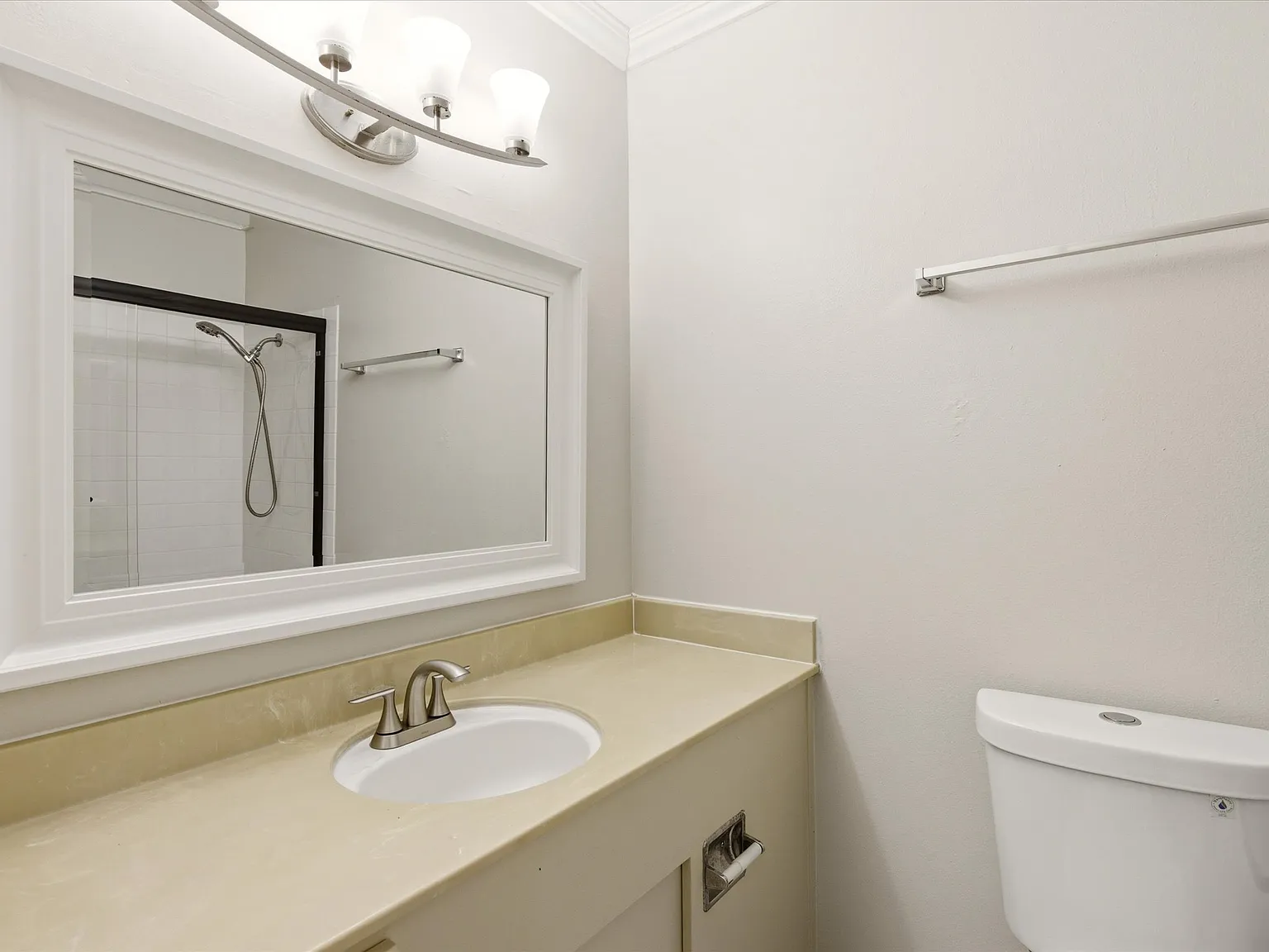 2 bed, 1227 sqft, $2,800 — Photo 3