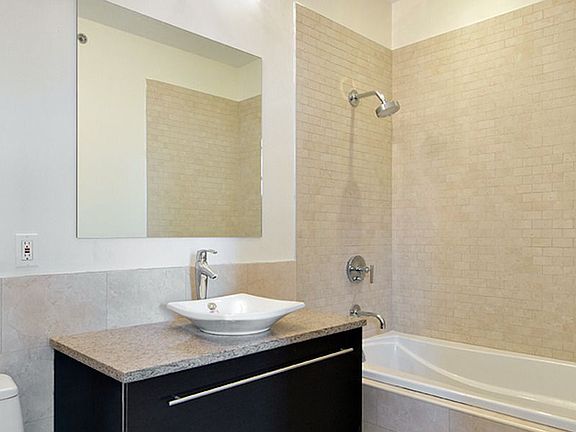 4th image of 4237 27th St APT 2B