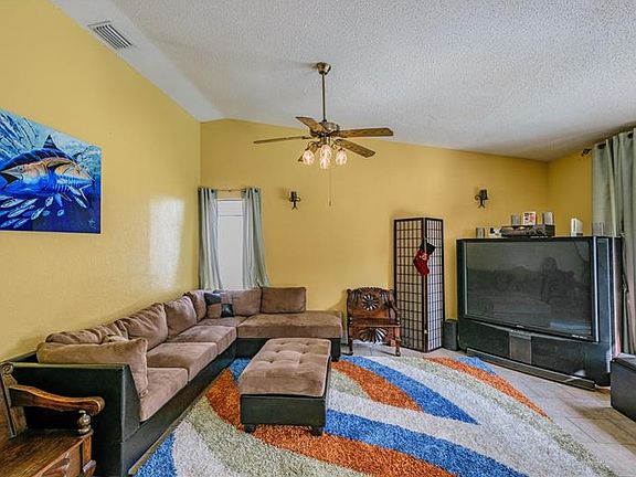 3rd image of 11317 Laurel Crest Ln