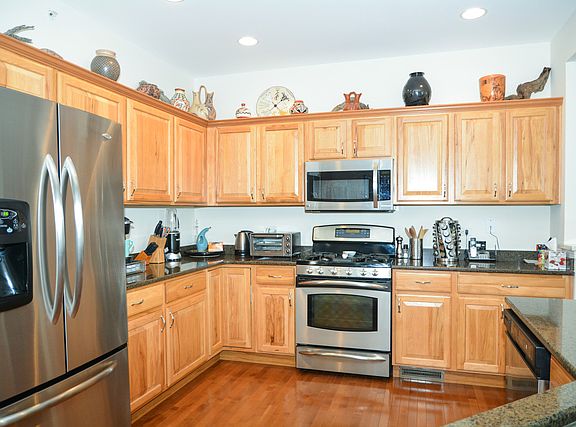 3rd image of 14173 Redmond Dr