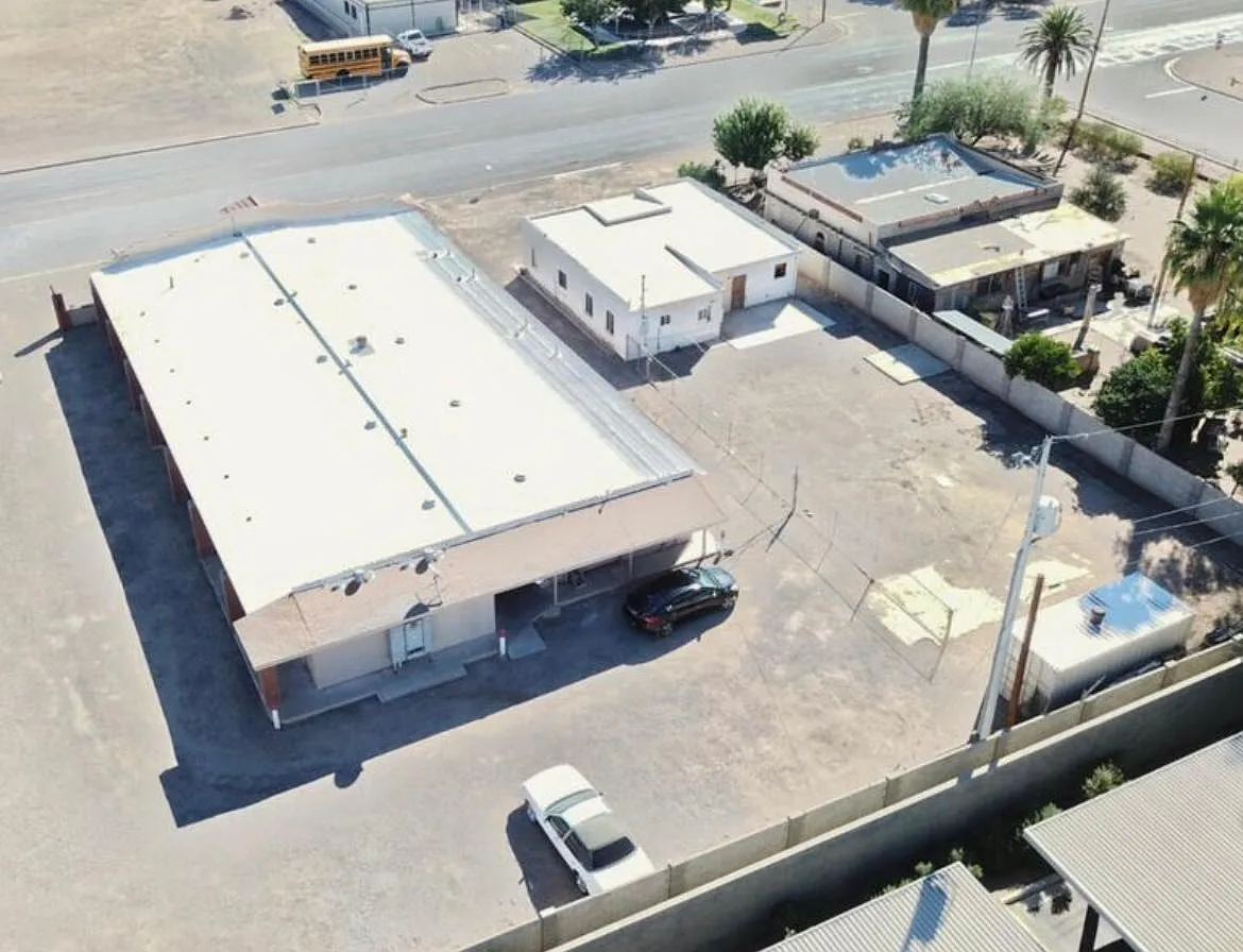 204-206 N Sunshine Blvd — Photo 3