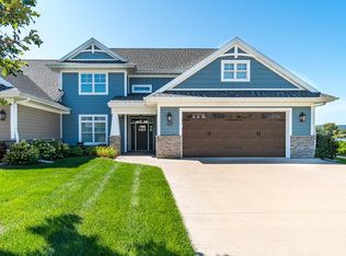 629 Pettibone Pointe Way, La Crosse, WI 54601