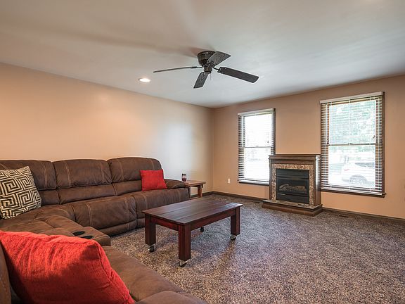 5th image of 3435 Missy Ln