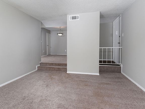 5th image of 834 Golden Gate Ln #844-A