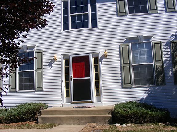 2nd image of 104 Basalt Dr