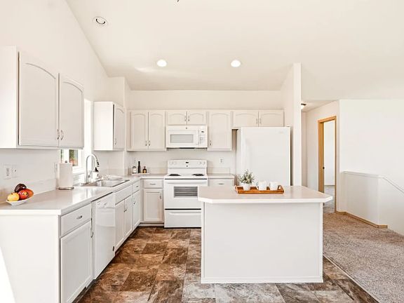 4th image of 1823 N Corbin Ln #1823