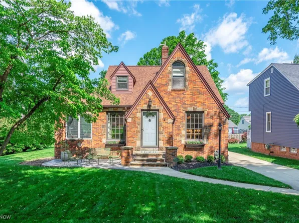 6040 Deering Ave, Parma Heights, OH 44130