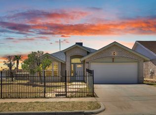 10855 Golden Sands Dr, El Paso, TX 79924