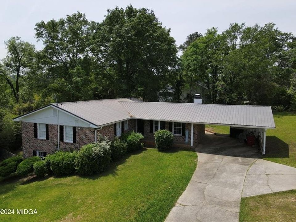 1st image of 2960 Stuart Dr