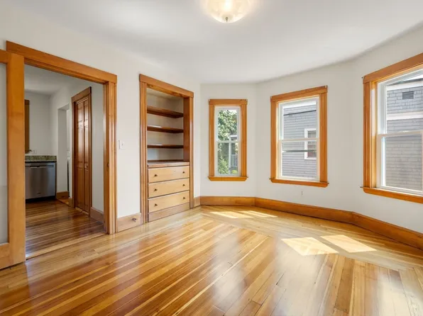 26 Chilton St #3, Cambridge, MA 02138