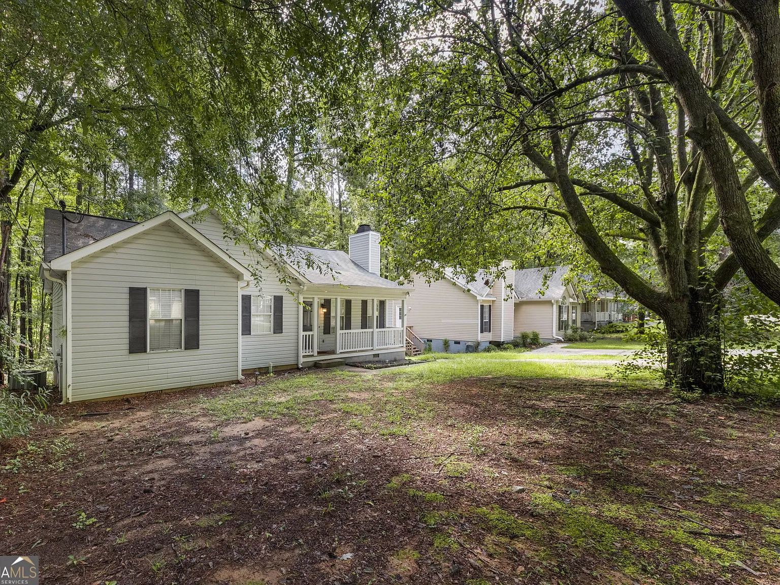 3 bed, 2.0 bath, 1345 sqft, $1,500 — Photo 3