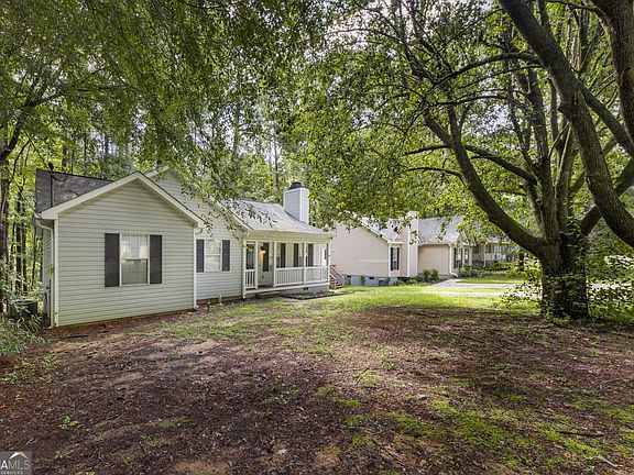 3rd image of 536 Loblolly Ln