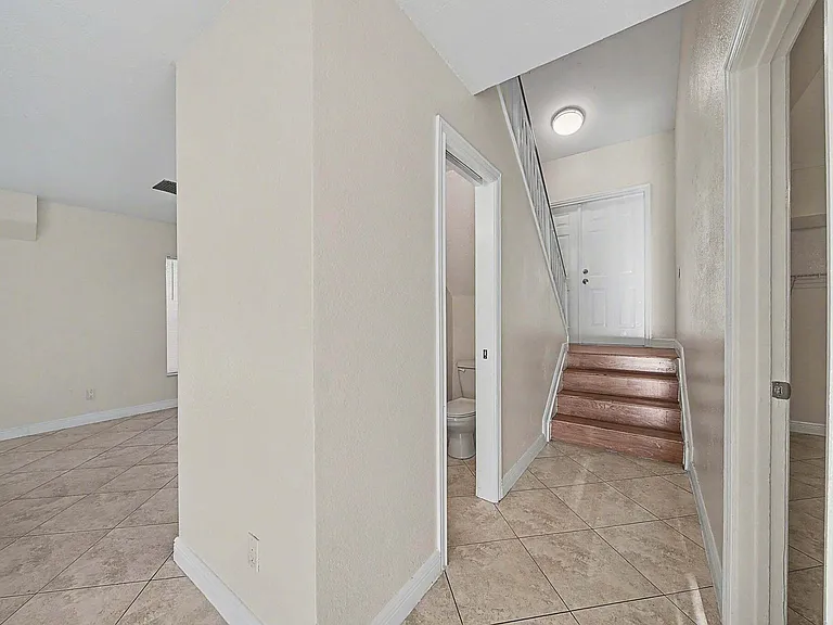 5789 Woodland Point Dr — Photo 31