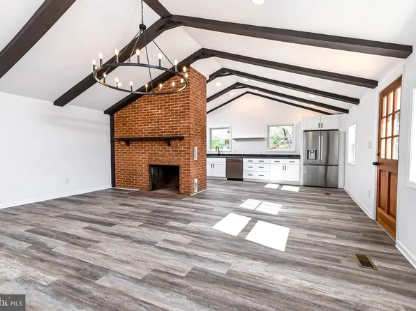 541 Youngs Dr, Front Royal, VA 22630