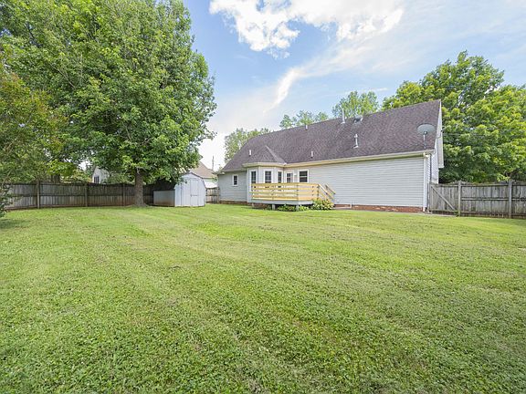 3rd image of 2338 Briar Bend Dr