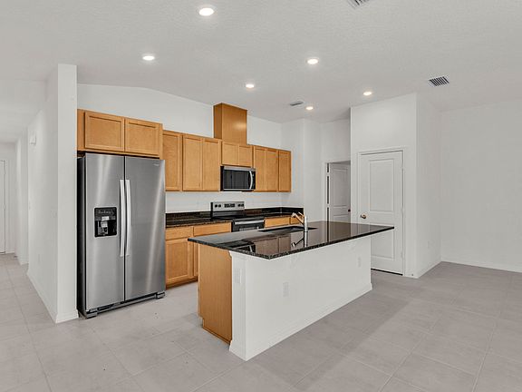 4th image of 727 Chestnut Ln